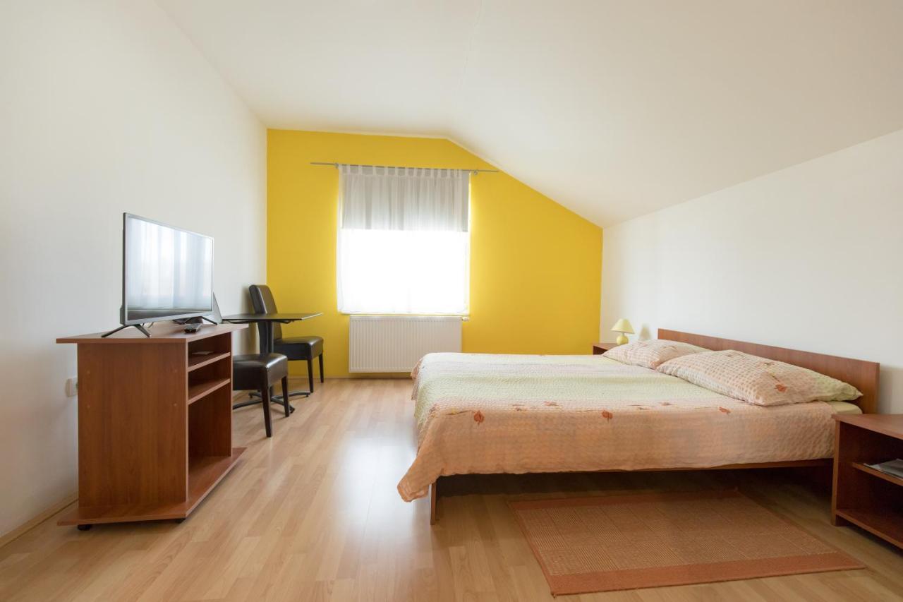 Guesthouse Capistro ビリェ エクステリア 写真
