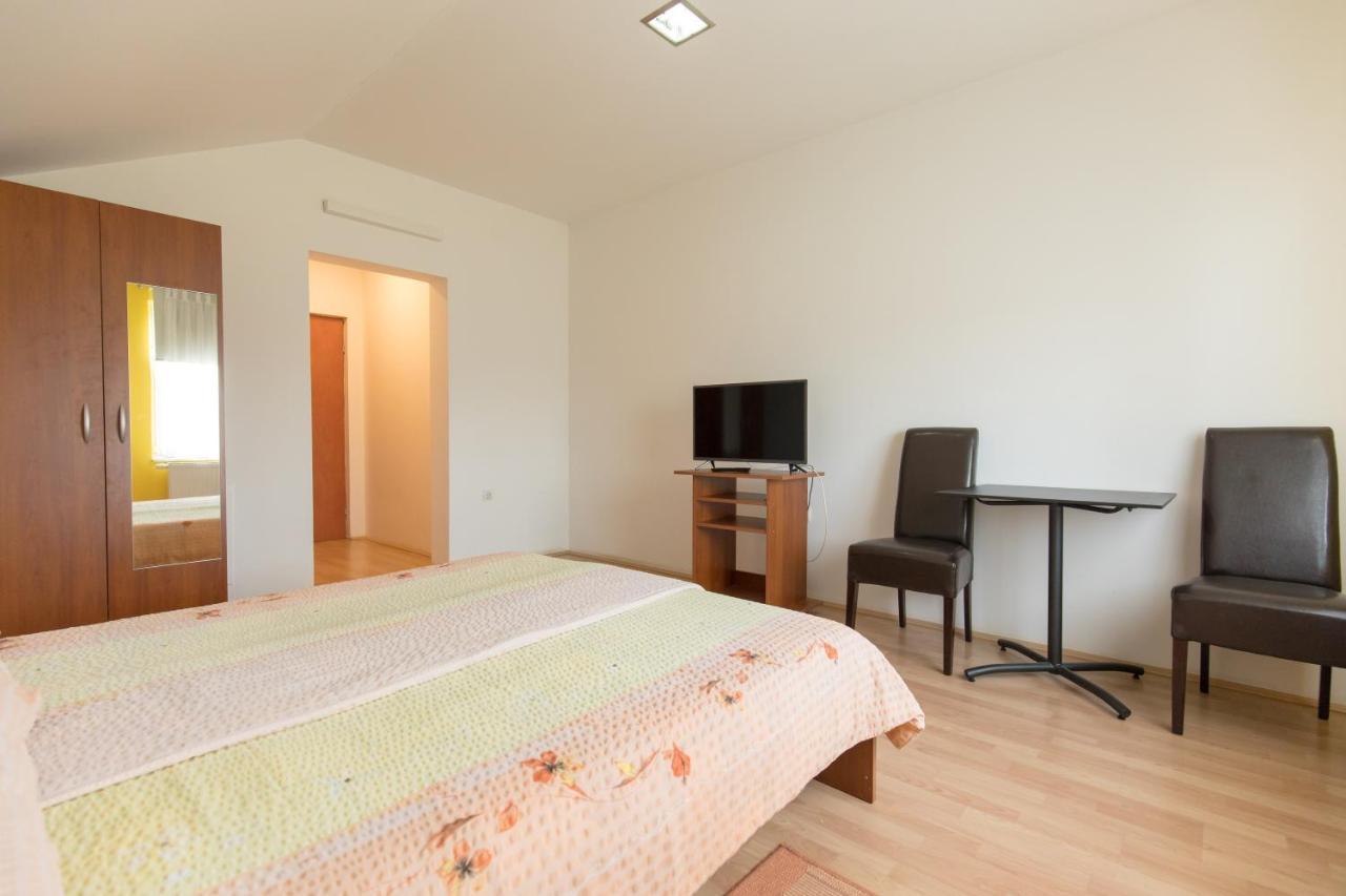 Guesthouse Capistro ビリェ エクステリア 写真